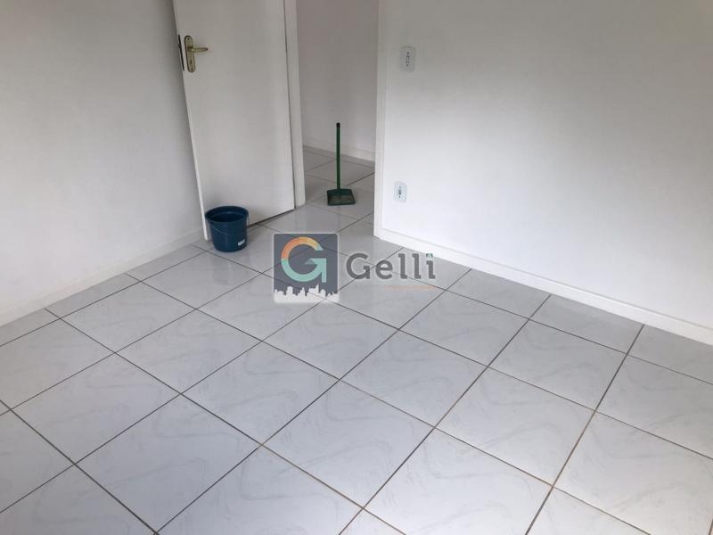 Casa para alugar com 3 quartos, 70m² - Foto 12