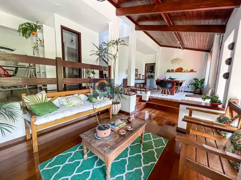 Casa de Condomínio à venda com 3 quartos, 230m² - Foto 4