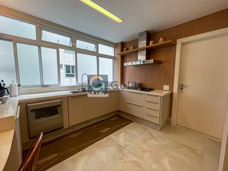 Apartamento à venda com 3 quartos, 247m² - Foto 21