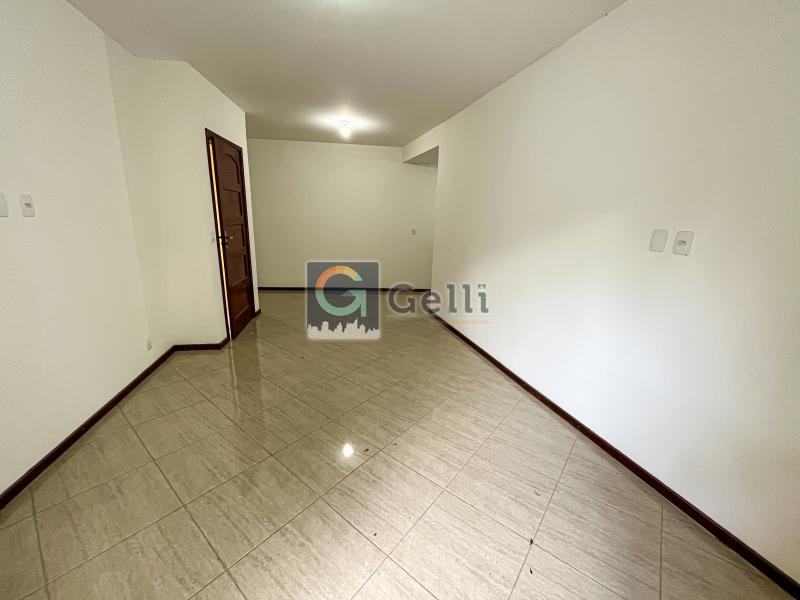 Apartamento para alugar com 2 quartos, 80m² - Foto 4