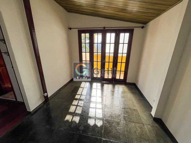 Casa para alugar com 2 quartos, 90m² - Foto 8