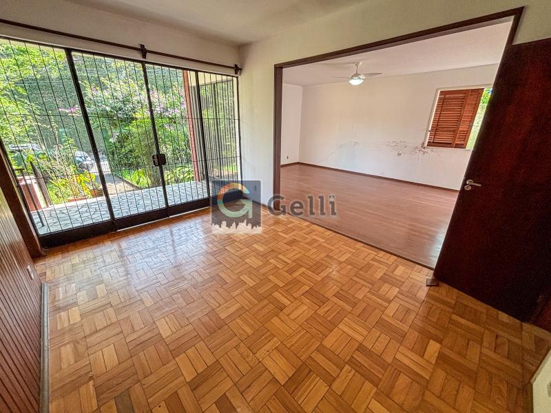 Casa à venda com 4 quartos, 220m² - Foto 4