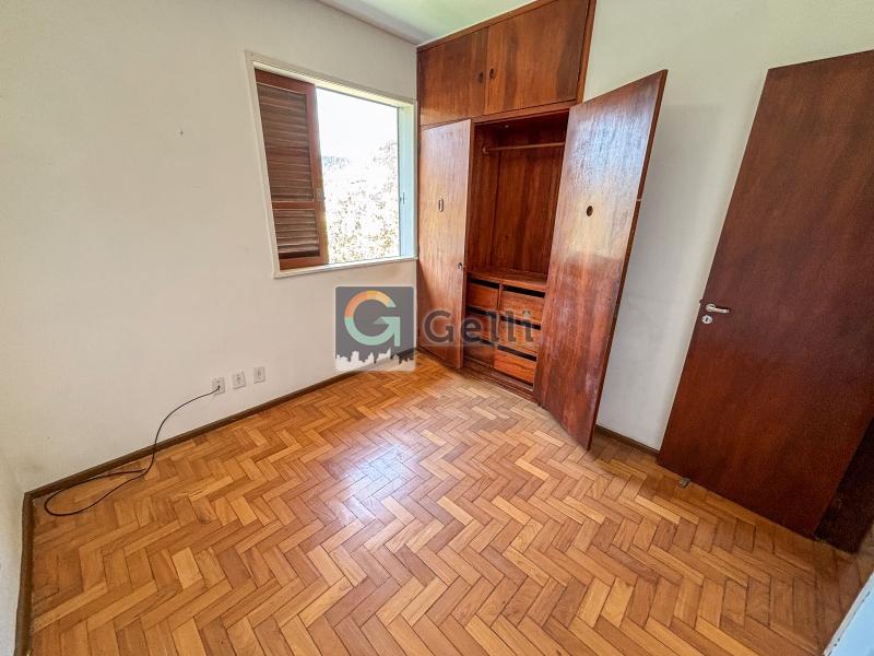 Casa à venda com 4 quartos, 220m² - Foto 11