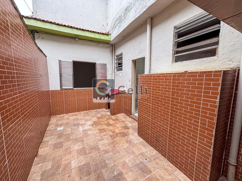 Casa para alugar com 3 quartos, 86m² - Foto 1