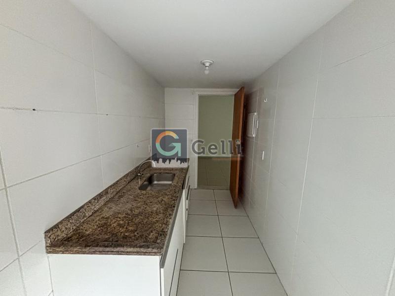 Apartamento para alugar com 2 quartos, 70m² - Foto 12