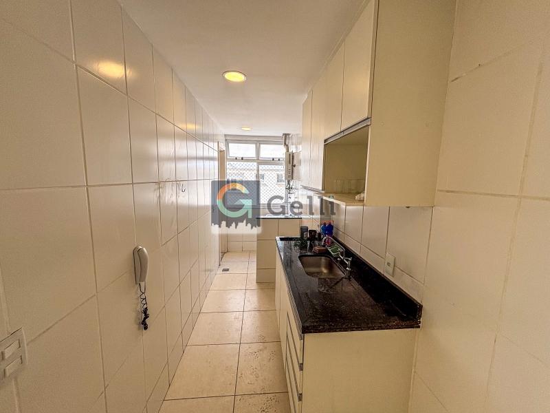 Apartamento para alugar com 2 quartos, 75m² - Foto 10