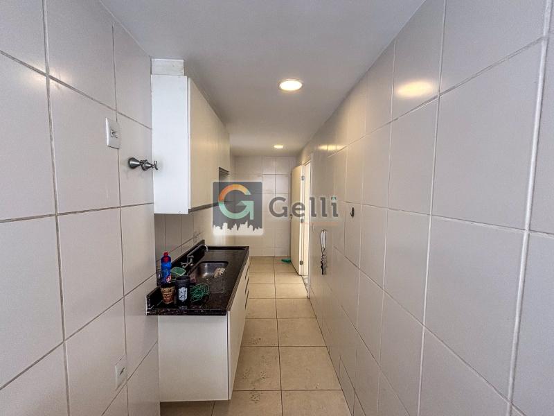 Apartamento para alugar com 2 quartos, 75m² - Foto 11