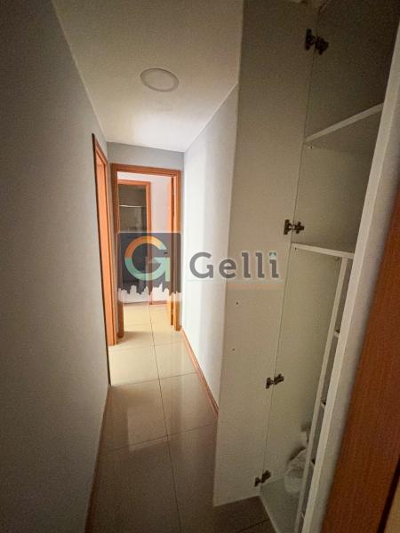 Apartamento à venda com 2 quartos, 70m² - Foto 4