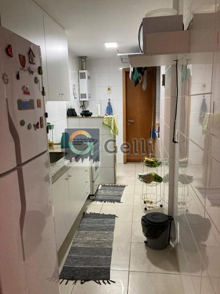 Apartamento à venda com 2 quartos, 75m² - Foto 9