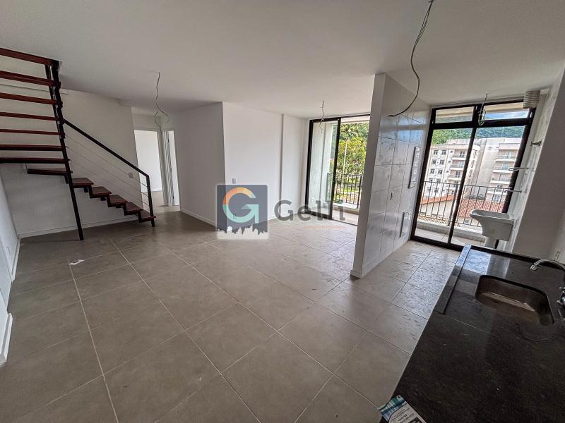 Cobertura à venda com 3 quartos, 148m² - Foto 2