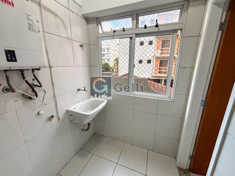 Apartamento para alugar com 2 quartos, 75m² - Foto 13