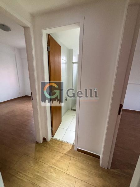 Apartamento para alugar com 2 quartos, 75m² - Foto 3