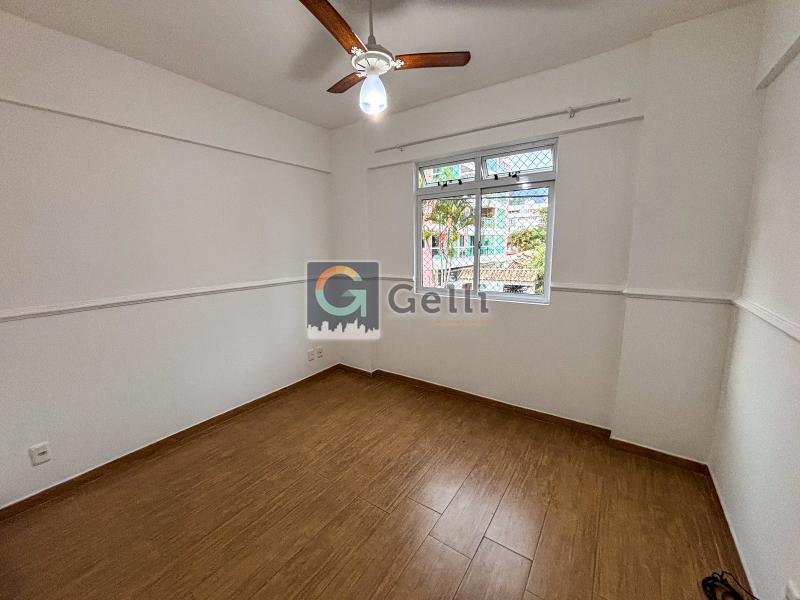 Apartamento para alugar com 2 quartos, 75m² - Foto 4