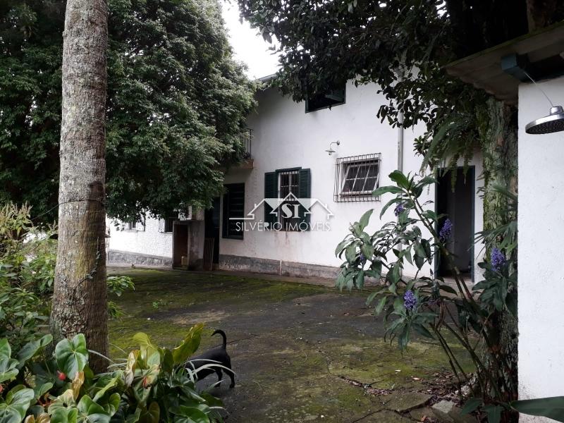 Casa à venda em Mosela, Petrópolis - RJ